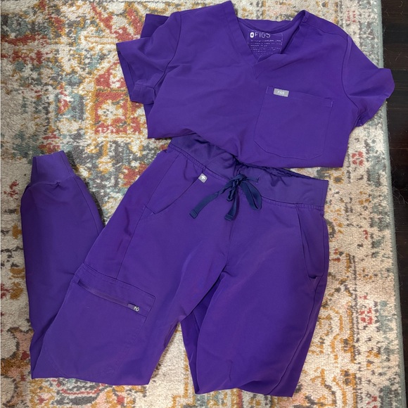 figs scrubs set - XXS - Digital Grape - Picture 3 of 3